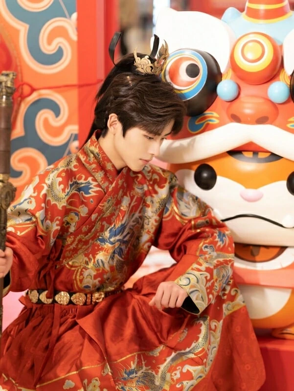Taking Pictures of Ming Style Hanfu in the Forbidden City 202