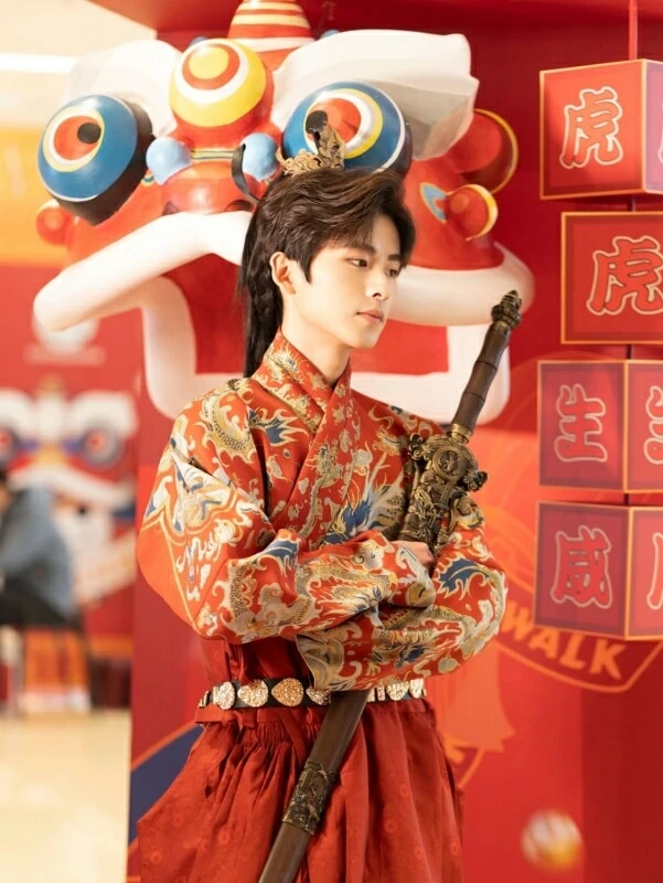 Taking Pictures of Ming Style Hanfu in the Forbidden City 205