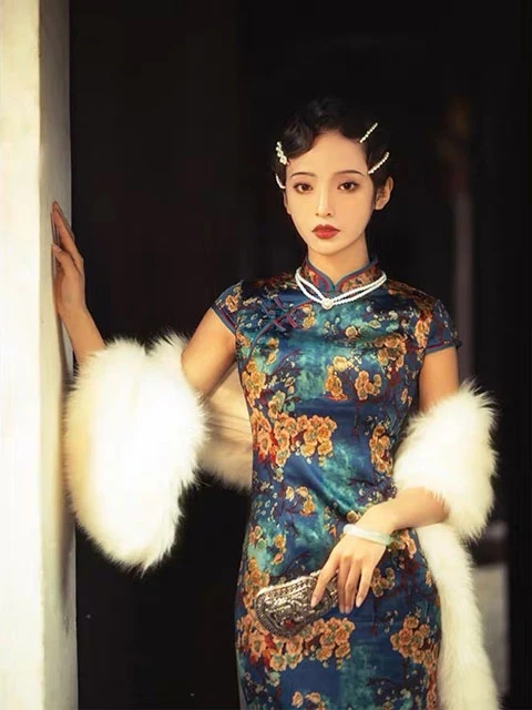 qipao standing collar and pankou paneled buttons