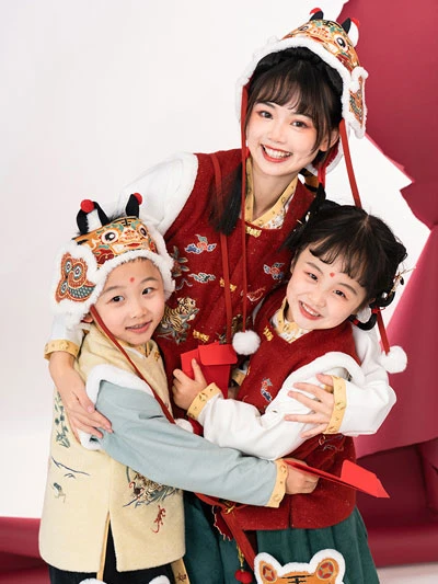 The 9 Cute Parent-Child Hanfu Costume Ideas for 2022 1