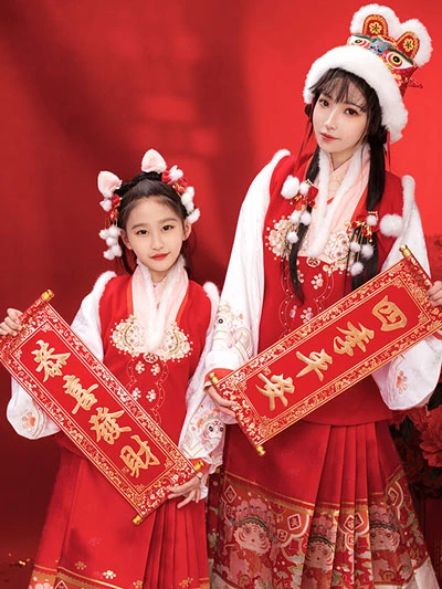 The 9 Cute Parent-Child Hanfu Costume Ideas for 2022 5