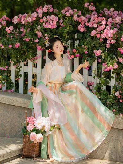 Top 10 Traditional Chinese Outfits Loved by Hanfu Fans 2021 6