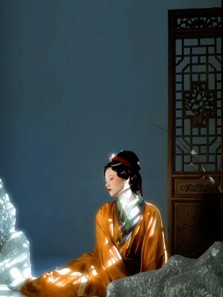 Ling — Community Archive 821
