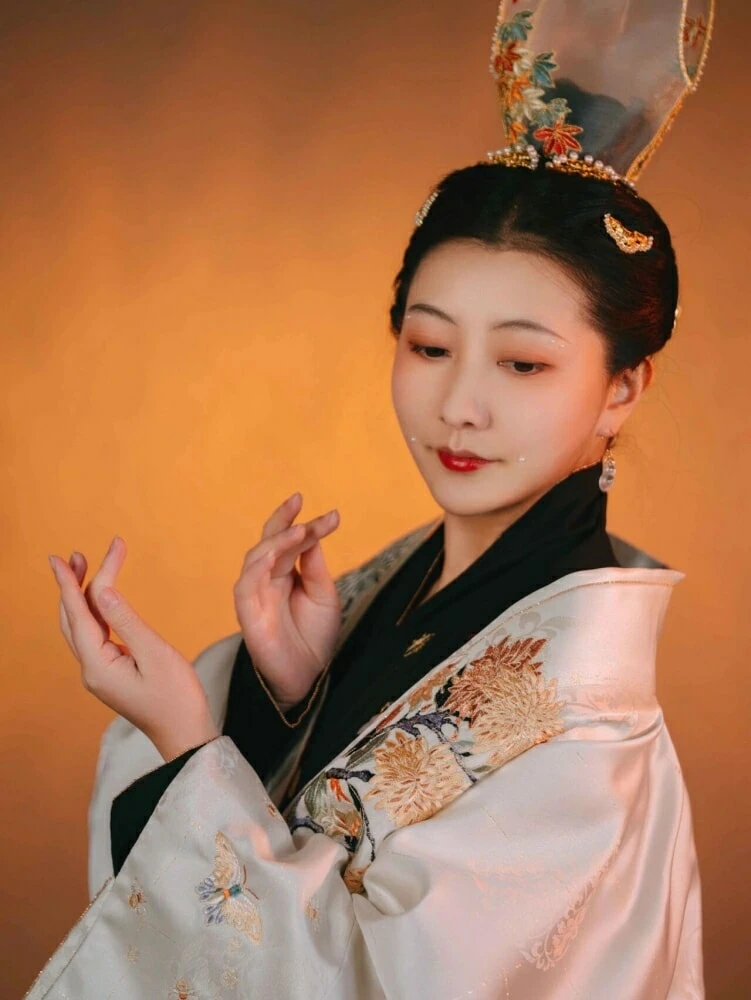 xiayang โ Community Archive 16