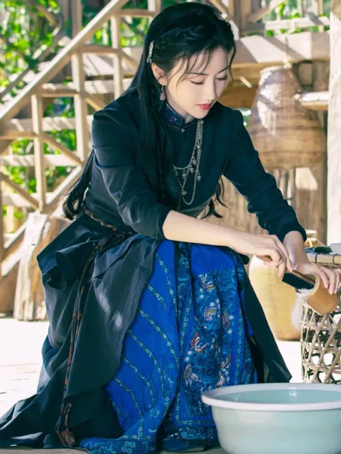 Cdrama Rattan: Hightlight and Cheongsam Look Analysis 30
