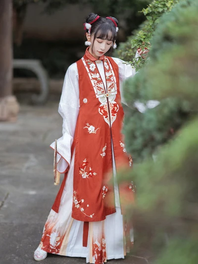 11 Co-Branded Hanfu Let You Enjoy Double Joy