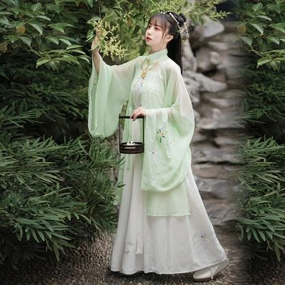 How to Put Together a Hanfu-Inspired Outfit Without Hanfu