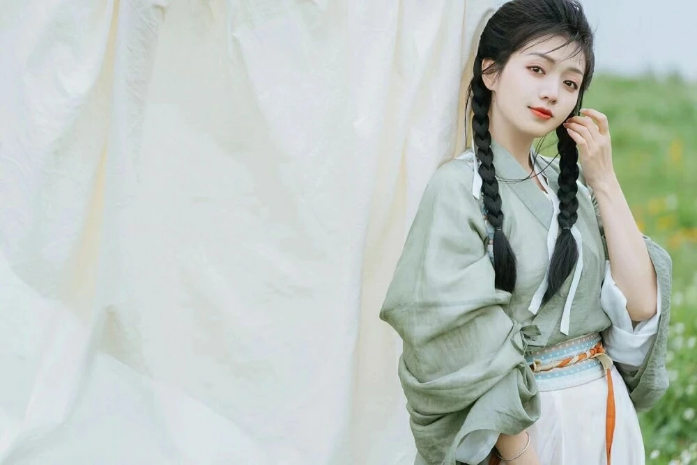 Ling — Community Archive 845