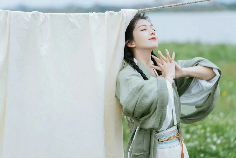 Ling — Community Archive 840