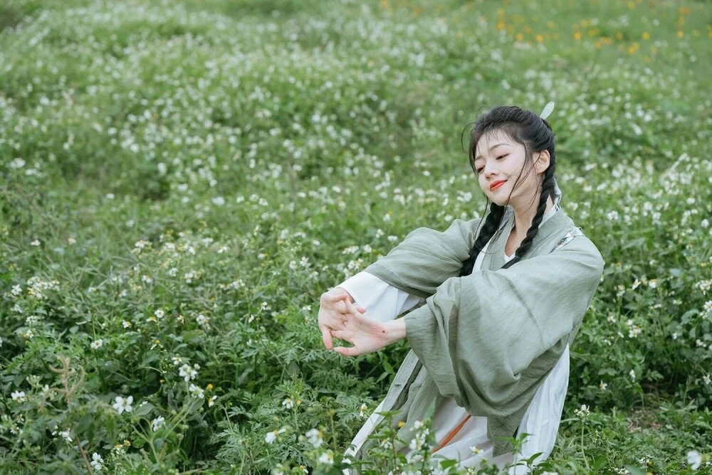 Ling — Community Archive 844