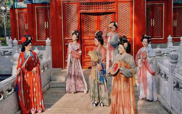 Hanfu Makeup Artists: Find Inspiration for Makeup Creation in History and Culture