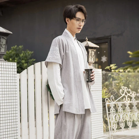 How to Bring Elements of Hanfu into Daily Wear 3