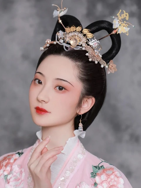 How to Bring Elements of Hanfu into Daily Wear 8