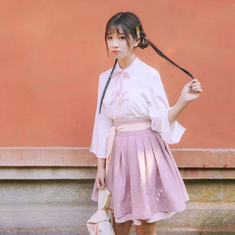 How to Put Together a Hanfu-Inspired Outfit Without Hanfu