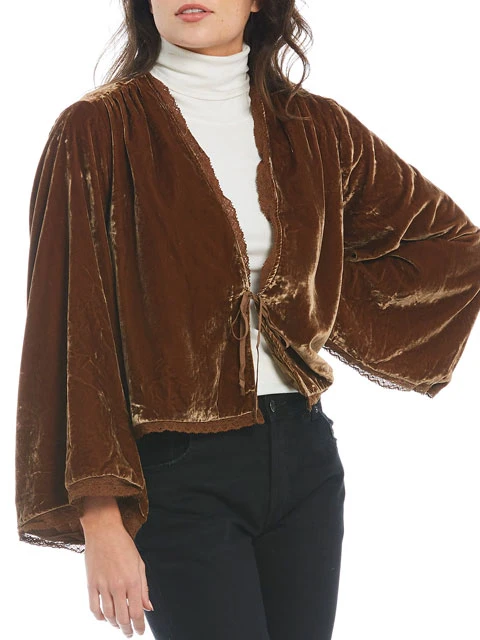 How to Put Together a Hanfu-Inspired Outfit Without Hanfu