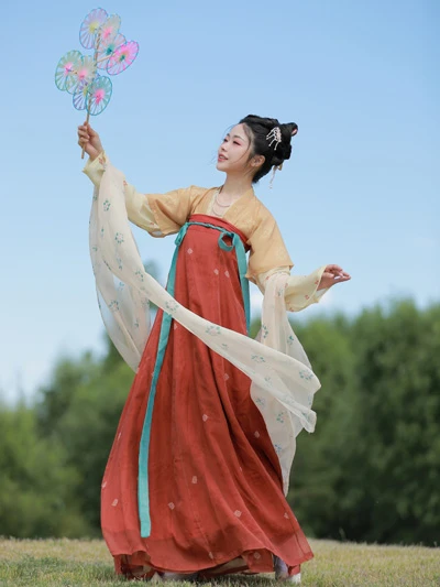 Vintage Hanfu Collection: 10 Beautiful Retro Dresses With Rich Ancient Flavor
