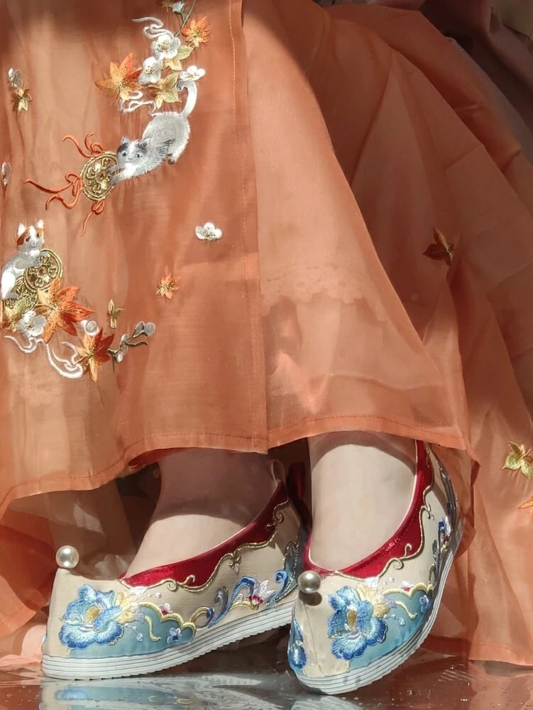 Alice — Community Archive 14