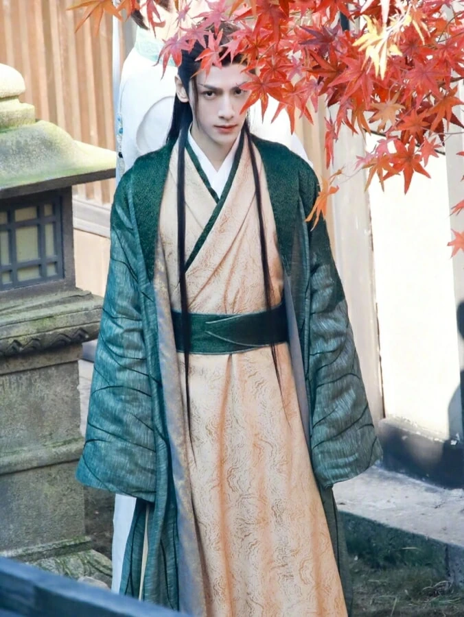 Taking Pictures of Ming Style Hanfu in the Forbidden City 313