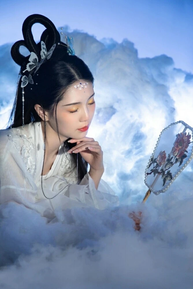 Taking Pictures of Ming Style Hanfu in the Forbidden City 307