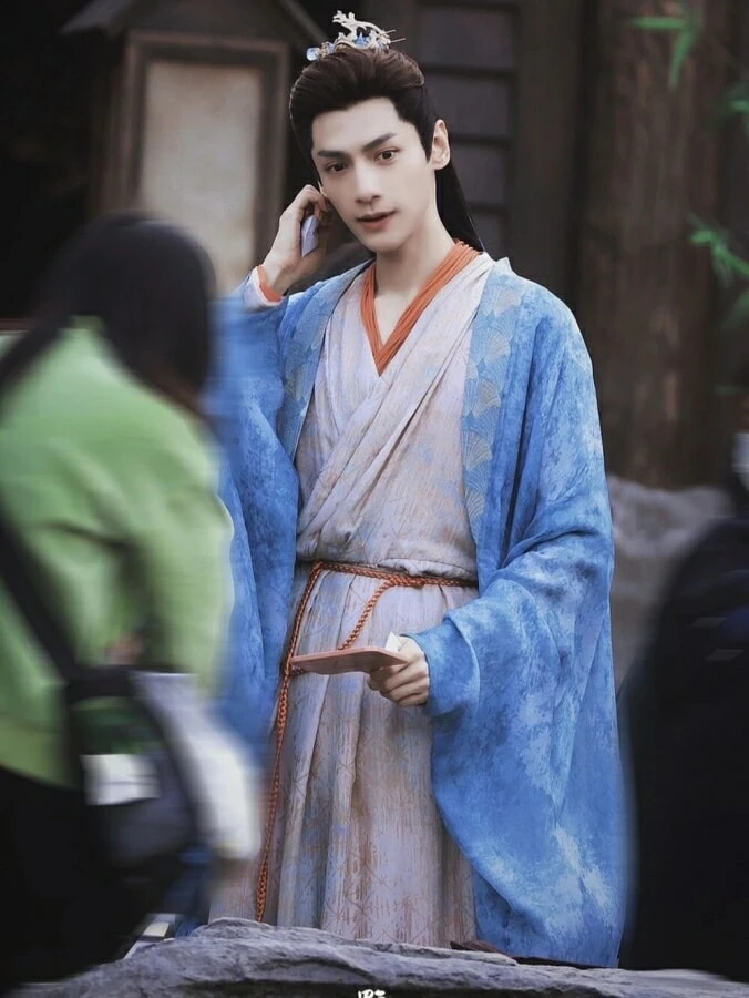 Taking Pictures of Ming Style Hanfu in the Forbidden City 311