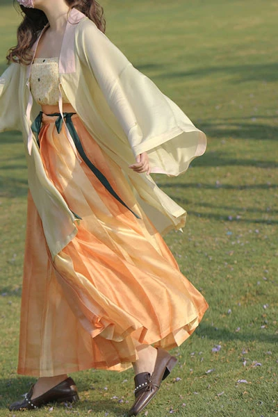 3 Best Color for Your Hanfu Summer Dress