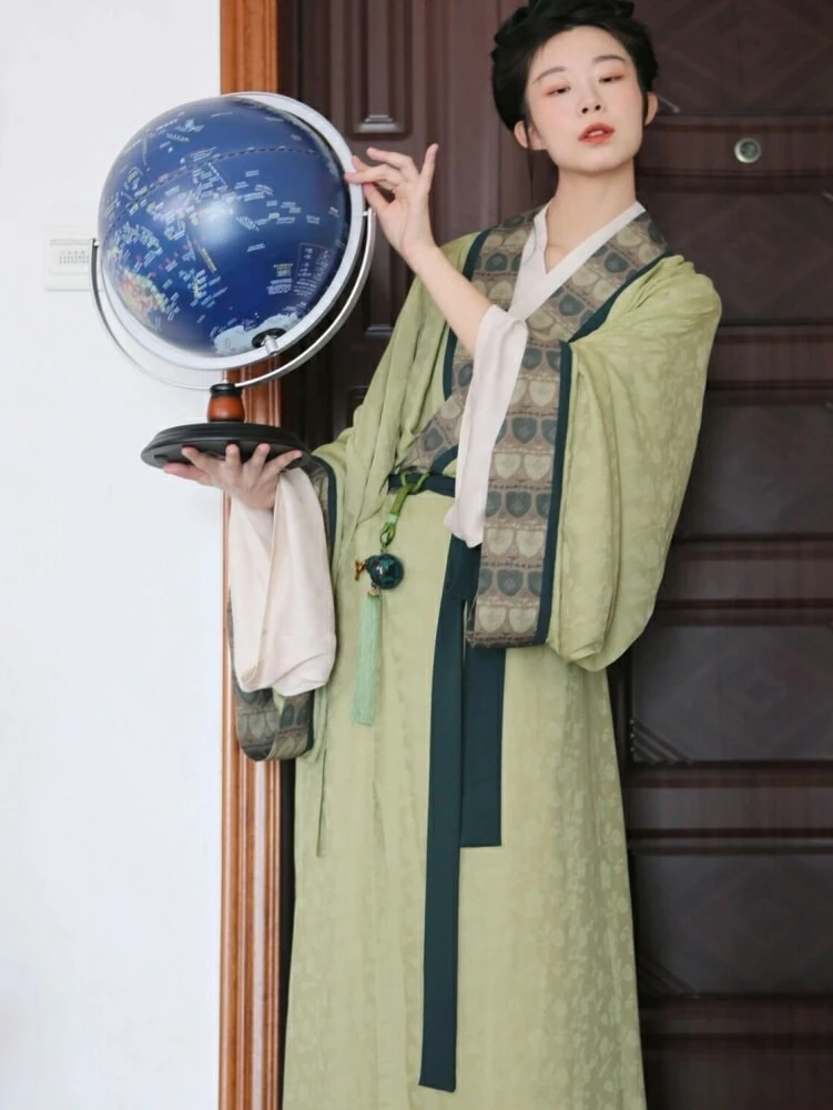 8782b34b2adf6128_1_circle