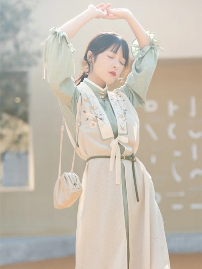 How to Choose Green Hanfu Clothing for Your Spring