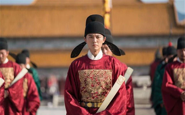 Ming Dynasty Aesthetics in Drama The Imperial Age: Costumes and Props