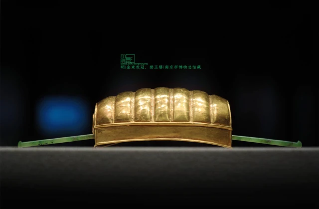 Museum Photographer - Recording the Millennium Beauty of Chinese Cultural Artifacts