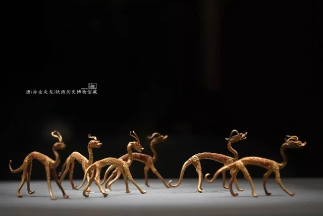 Museum Photographer - Recording the Millennium Beauty of Chinese Cultural Artifacts