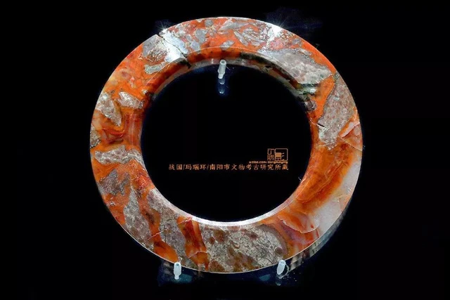 Museum Photographer - Recording the Millennium Beauty of Chinese Cultural Artifacts