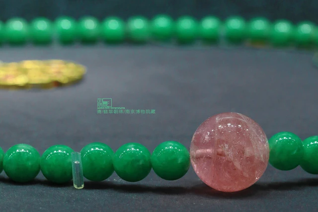 Museum Photographer - Recording the Millennium Beauty of Chinese Cultural Artifacts