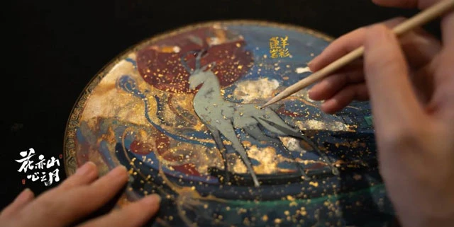 Reviving Chinese Culture: Lotulist’s Creation of Mineral Pigment Paintings