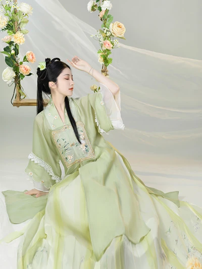 10 Gorgeous Green Hanfu Set for Summer 4