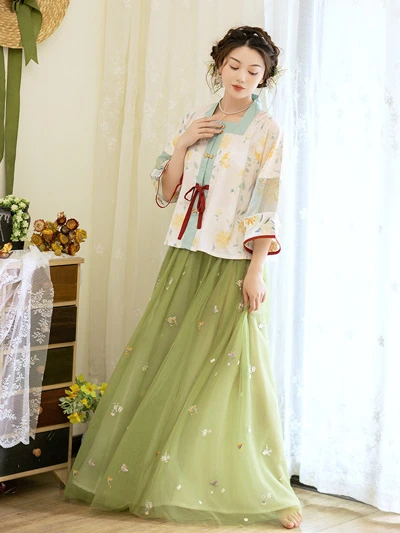 10 Gorgeous Green Hanfu Set for Summer 5