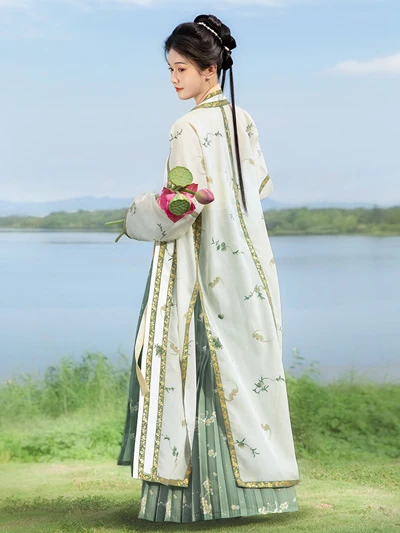10 Gorgeous Green Hanfu Set for Summer 14
