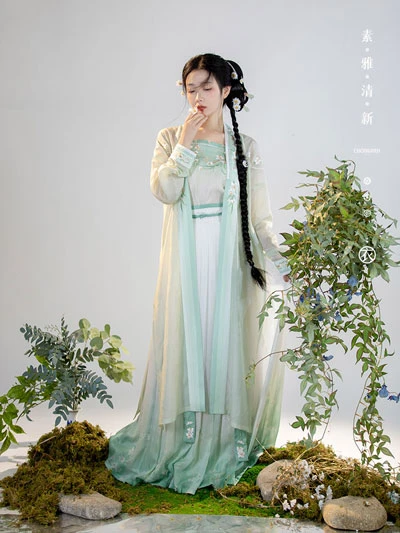 10 Gorgeous Green Hanfu Set for Summer