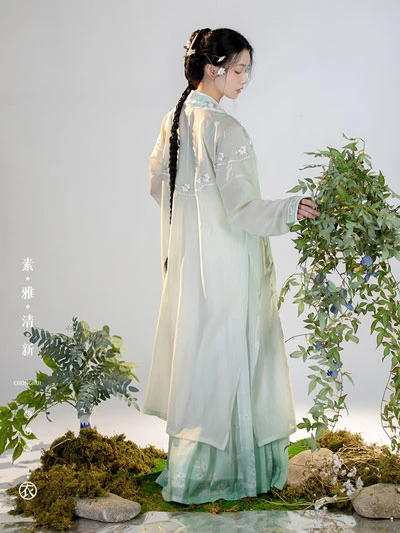 10 Gorgeous Green Hanfu Set for Summer 18