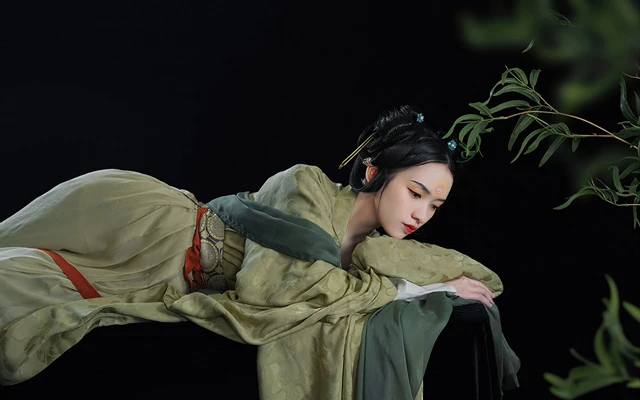 10 Gorgeous Green Hanfu Set for Summer 22