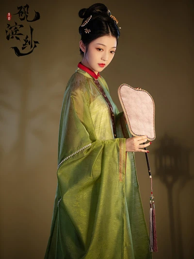 10 Gorgeous Green Hanfu Set for Summer 24