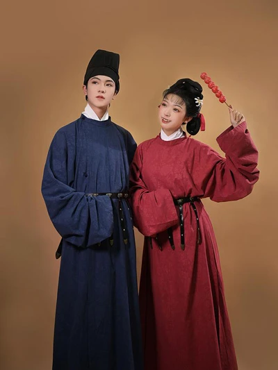 10 Latest Sets of Sweet Chinese Hanfu for Lovers