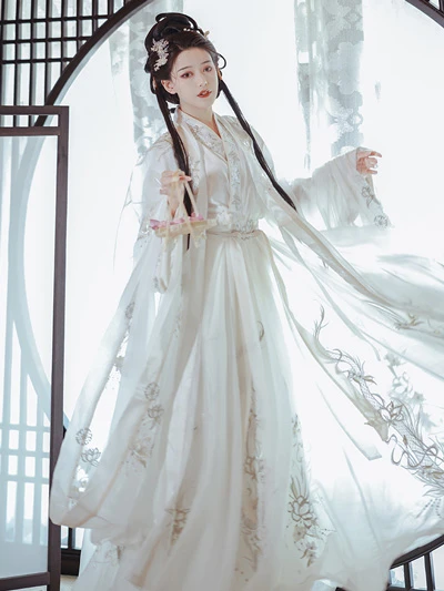10 Latest Sets of Sweet Chinese Hanfu for Lovers
