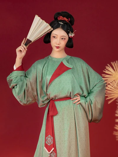10 Latest Sets of Sweet Chinese Hanfu for Lovers