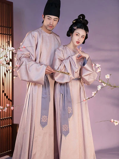 10 Latest Sets of Sweet Chinese Hanfu for Lovers