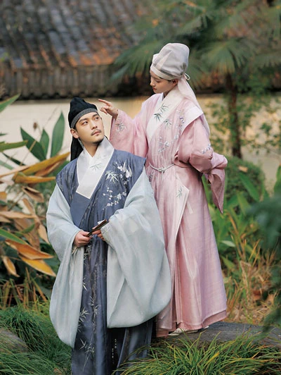 10 Latest Sets of Sweet Chinese Hanfu for Lovers