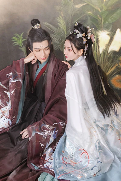 10 Latest Sets of Sweet Chinese Hanfu for Lovers