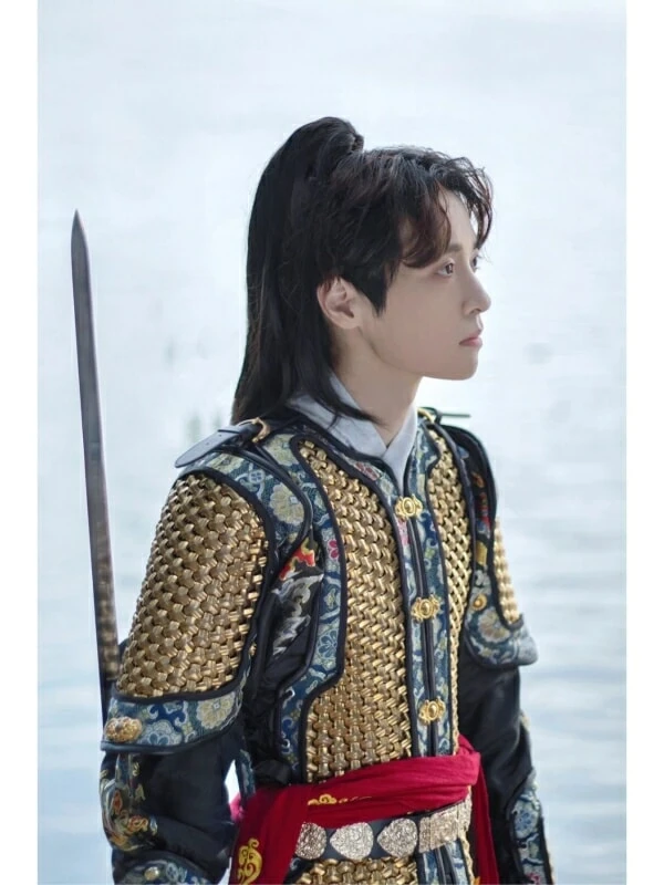 Taking Pictures of Ming Style Hanfu in the Forbidden City 361