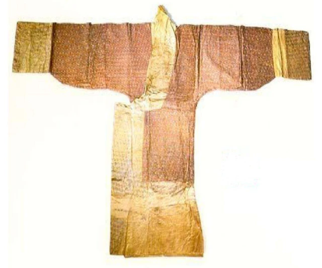 Fashion Trends of Antique Chinese Clothing Through the Dynasties