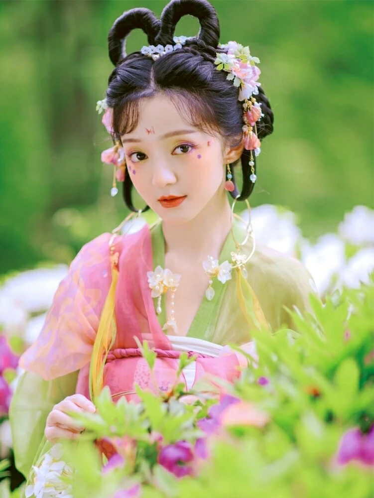 Ling — Community Archive 1095