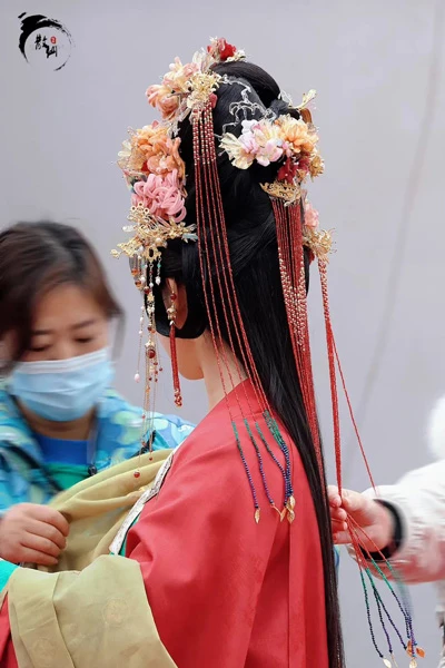 3 Types of Wedding Dresses in Costume Dramas 3